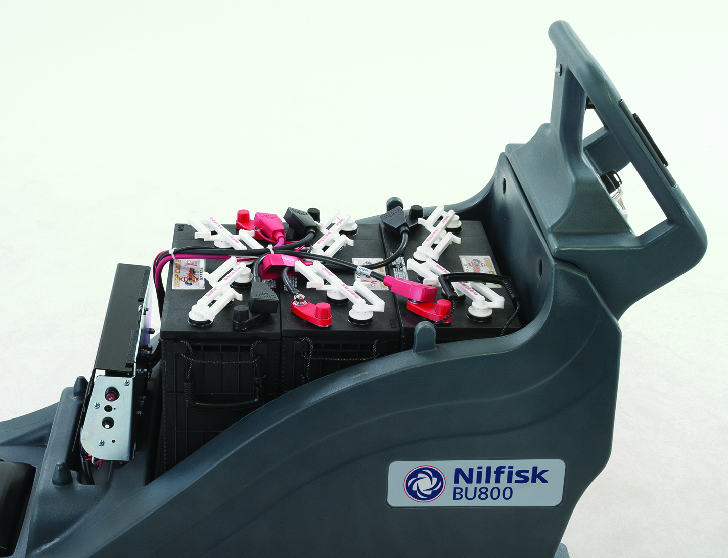 BU800_batteries side view